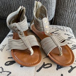 Women’s sandals